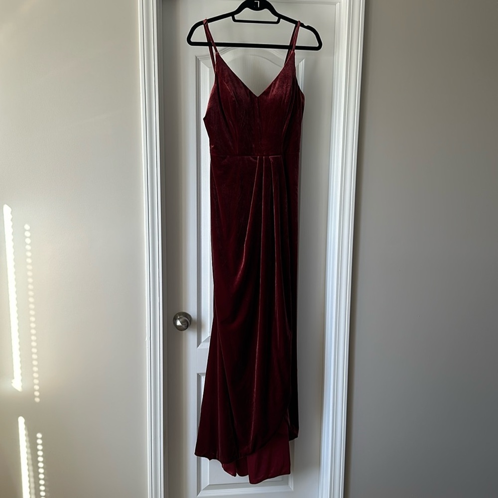 Revelry Bridesmaid Rae Velvet dress in romantic rose size 10